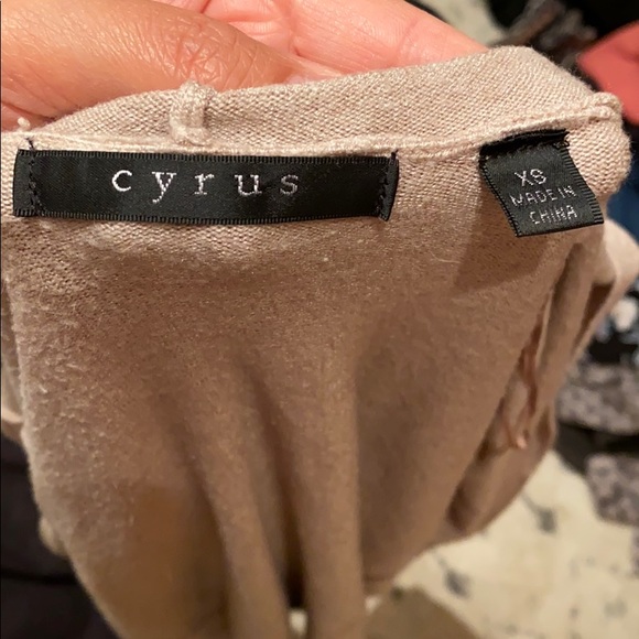 Cyrus Duster - Picture 5 of 5